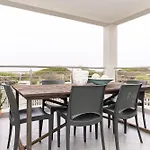 Luxury Secure Big Bay Apartment