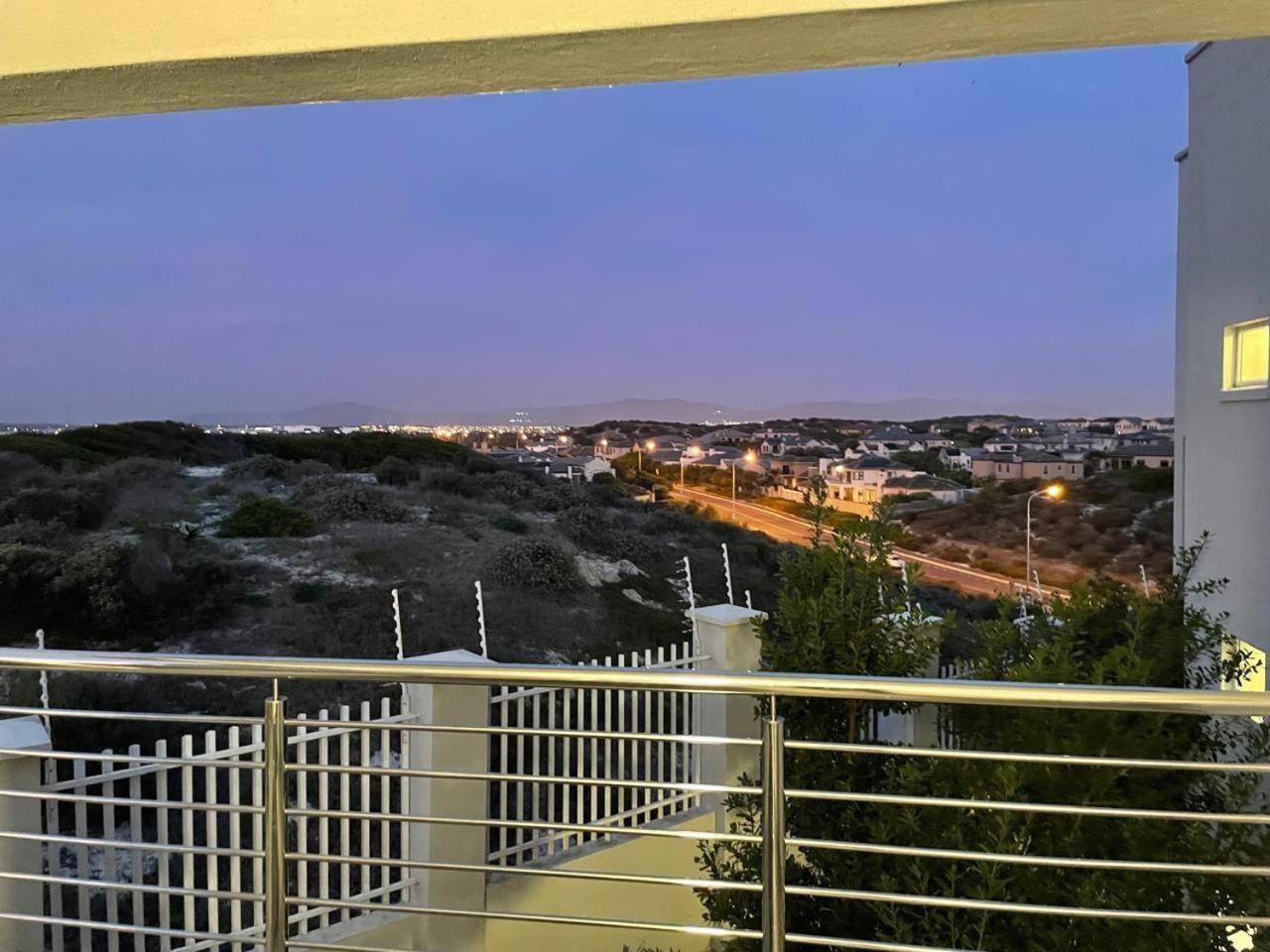Luxury Secure Big Bay Apartment *