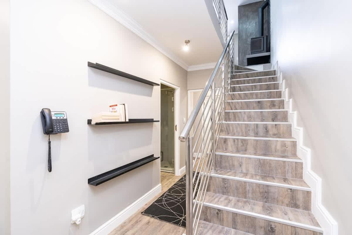 Luxury Secure Big Bay Apartment
